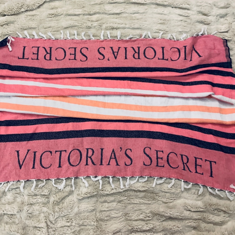 🌹Victoria Secret Beach Blanket🌹